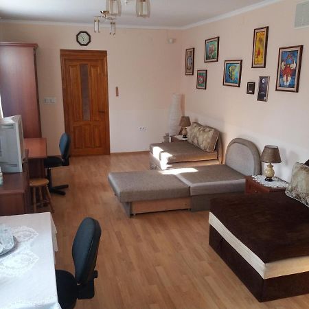 Hôtel "Arttrakt" à Lviv Extérieur photo