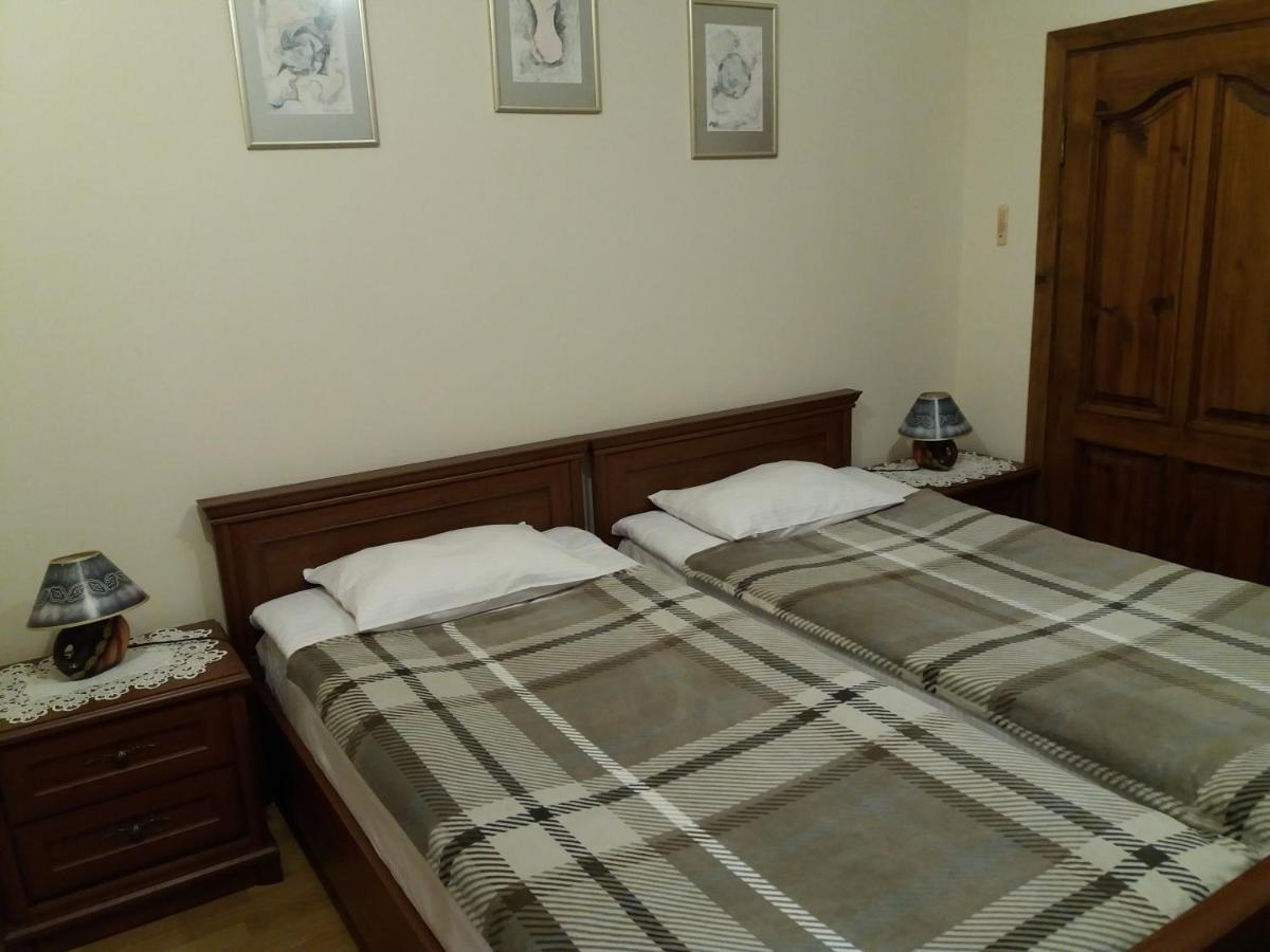Hôtel "Arttrakt" à Lviv Extérieur photo