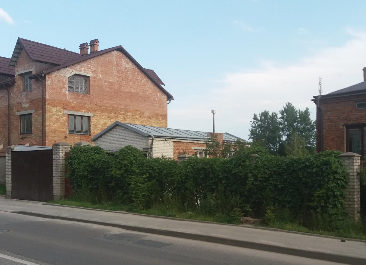 Hôtel "Arttrakt" à Lviv Extérieur photo